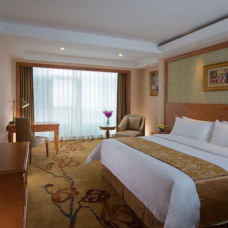 Vienna Hotel Jinshan New City Wanda Plaza ภายนอก รูปภาพ