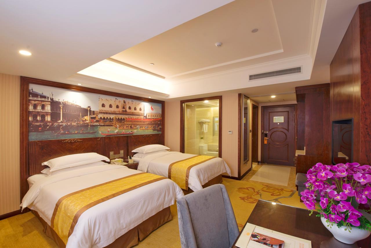 Vienna Hotel Jinshan New City Wanda Plaza ภายนอก รูปภาพ