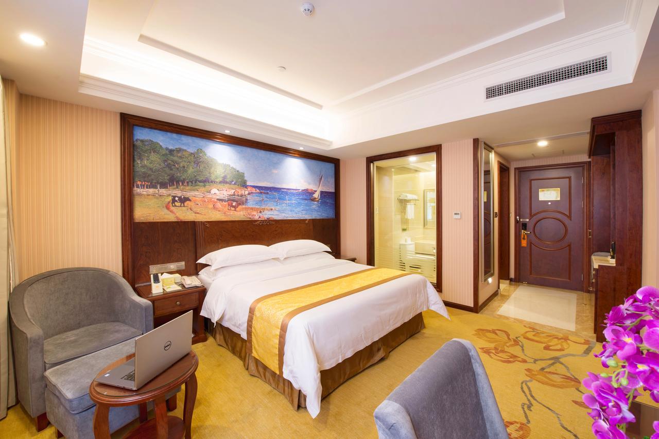 Vienna Hotel Jinshan New City Wanda Plaza ภายนอก รูปภาพ