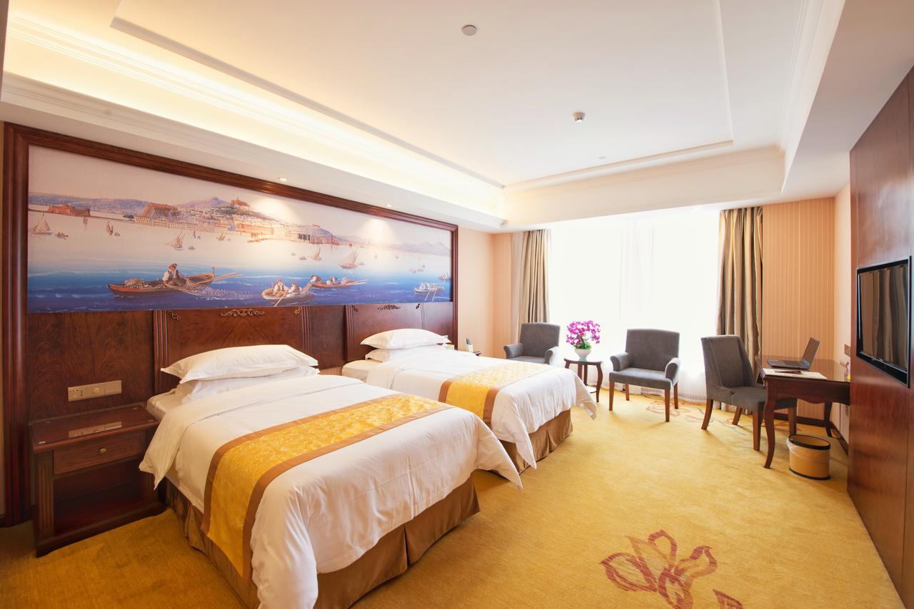 Vienna Hotel Jinshan New City Wanda Plaza ภายนอก รูปภาพ