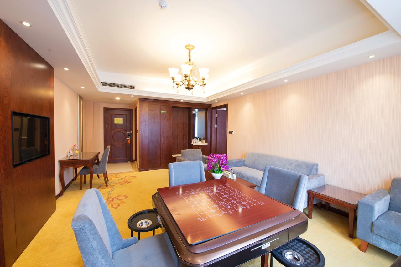 Vienna Hotel Jinshan New City Wanda Plaza ภายนอก รูปภาพ