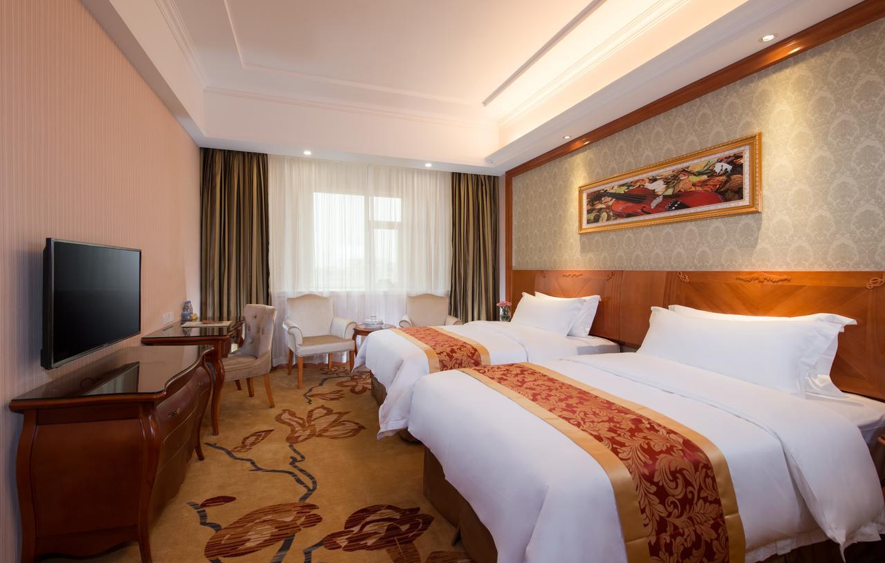 Vienna Hotel Jinshan New City Wanda Plaza ภายนอก รูปภาพ