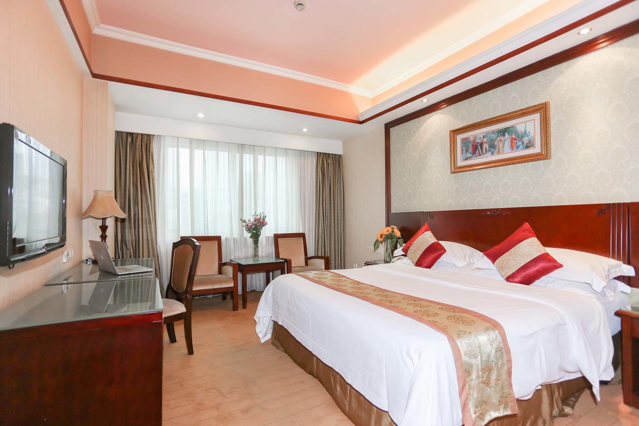 Vienna Hotel Jinshan New City Wanda Plaza ภายนอก รูปภาพ