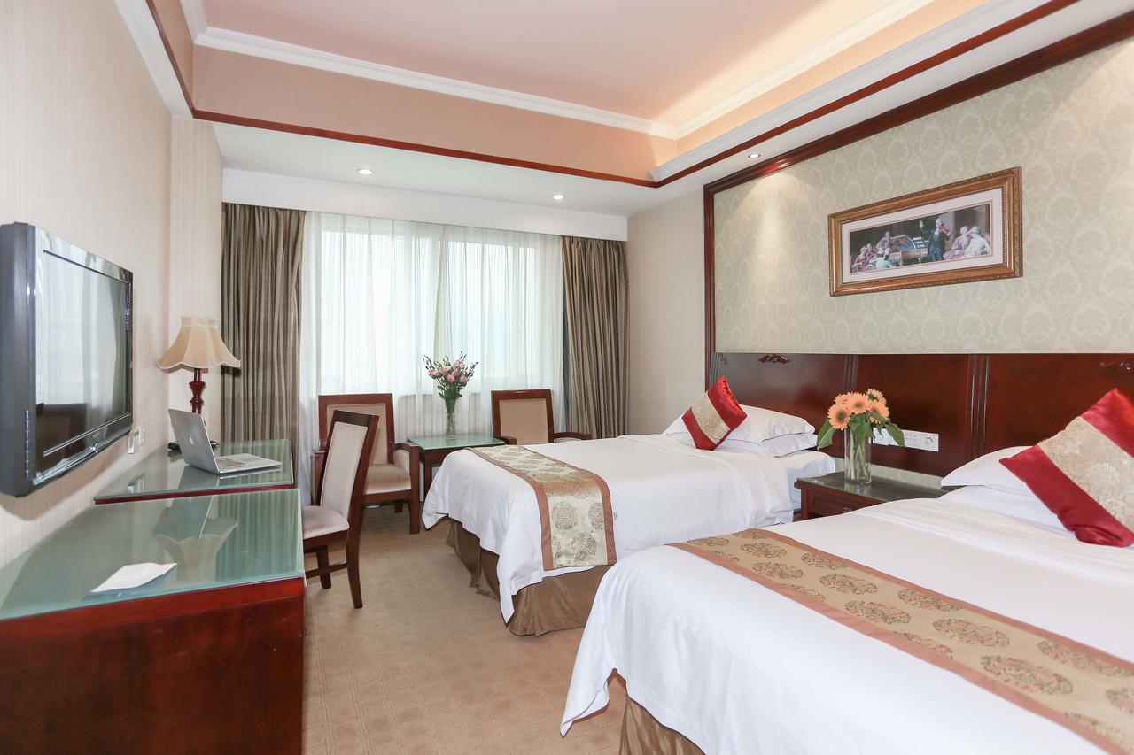 Vienna Hotel Jinshan New City Wanda Plaza ภายนอก รูปภาพ